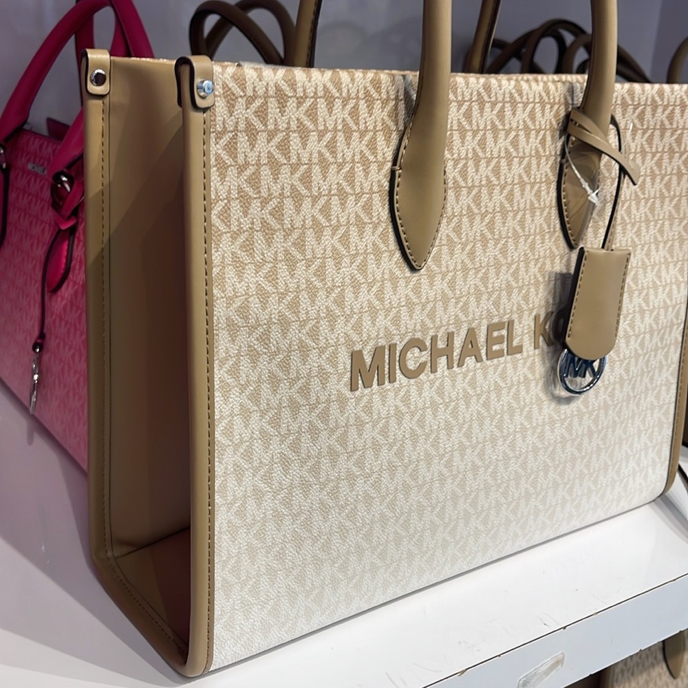 Michael Kors Mirella Medium Ombré Logo EW Tote Bag 
Husk 
NWT - Picture 2 of 13